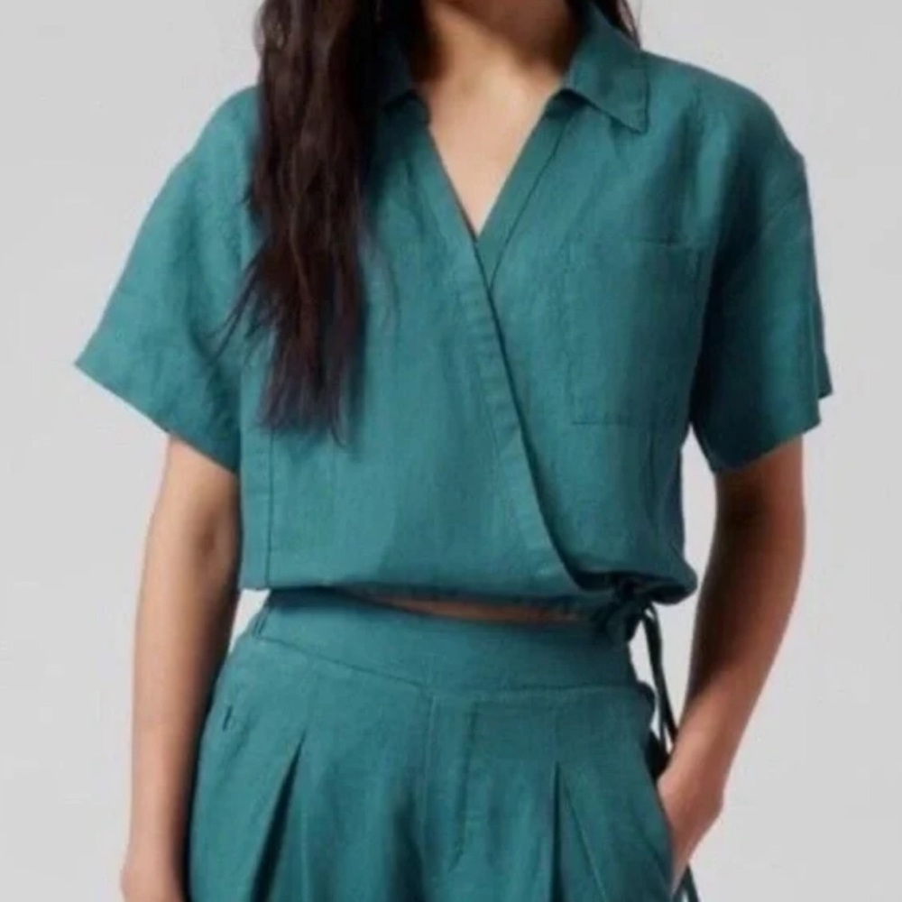 Athleta Teal Short Sleeve Wrap Blouse. Linen. Size Small. Great Condition